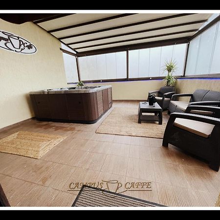 Campus Caffe Mansion Hotel Buzau Phòng bức ảnh