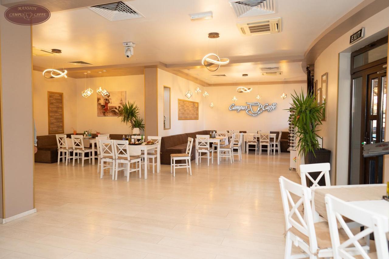 Campus Caffe Mansion Hotel Buzau Ngoại thất bức ảnh