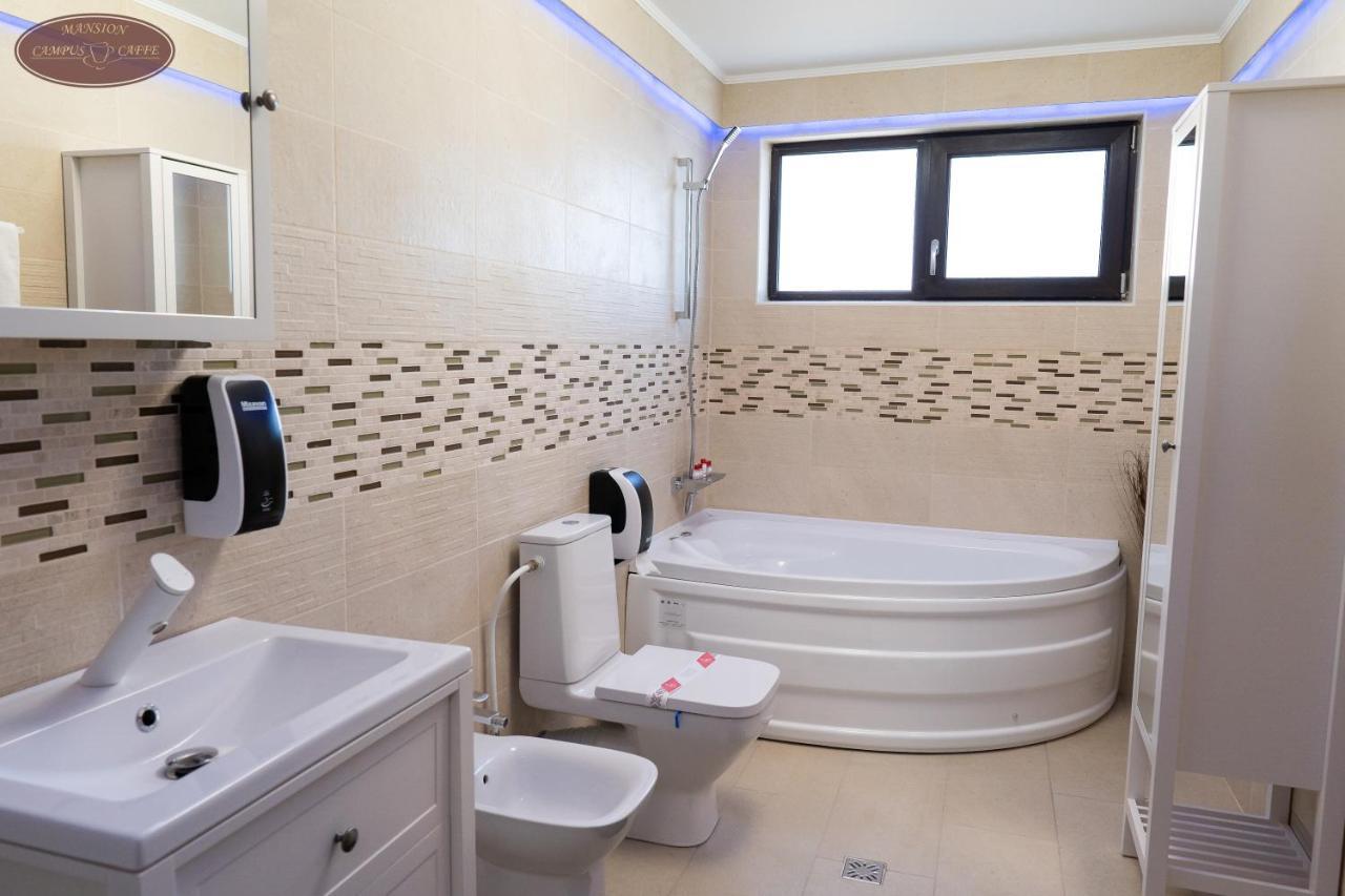 Campus Caffe Mansion Hotel Buzau Ngoại thất bức ảnh