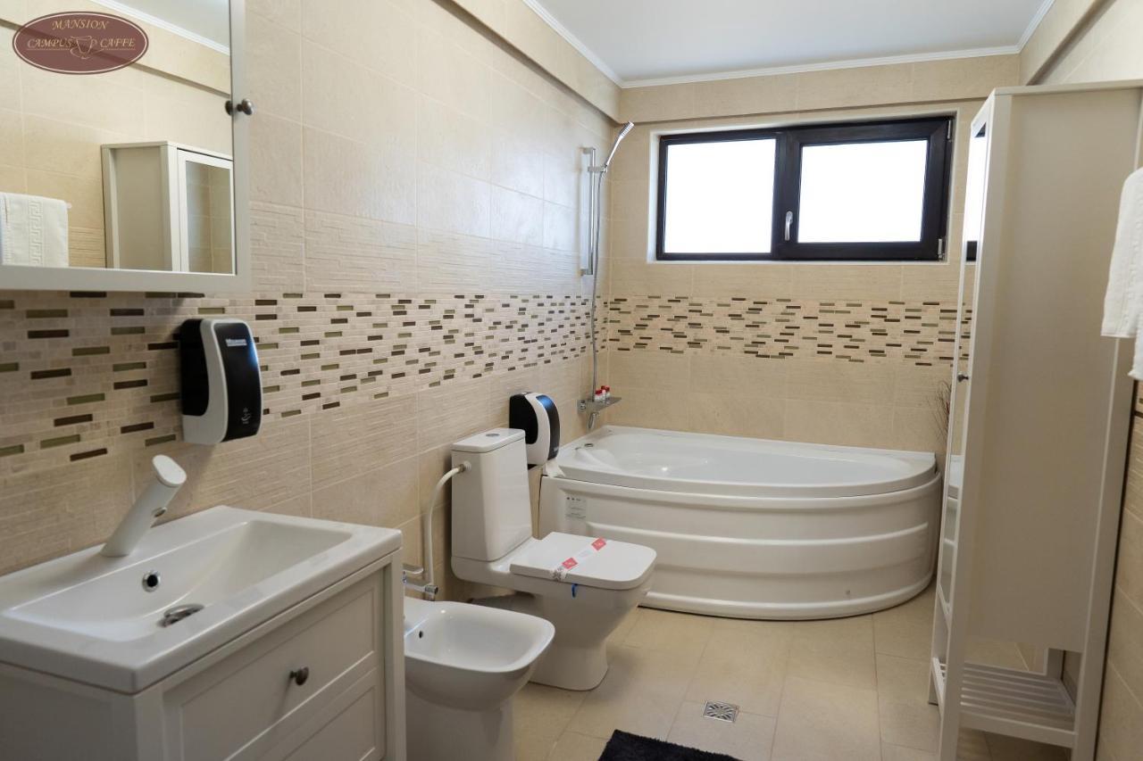 Campus Caffe Mansion Hotel Buzau Ngoại thất bức ảnh