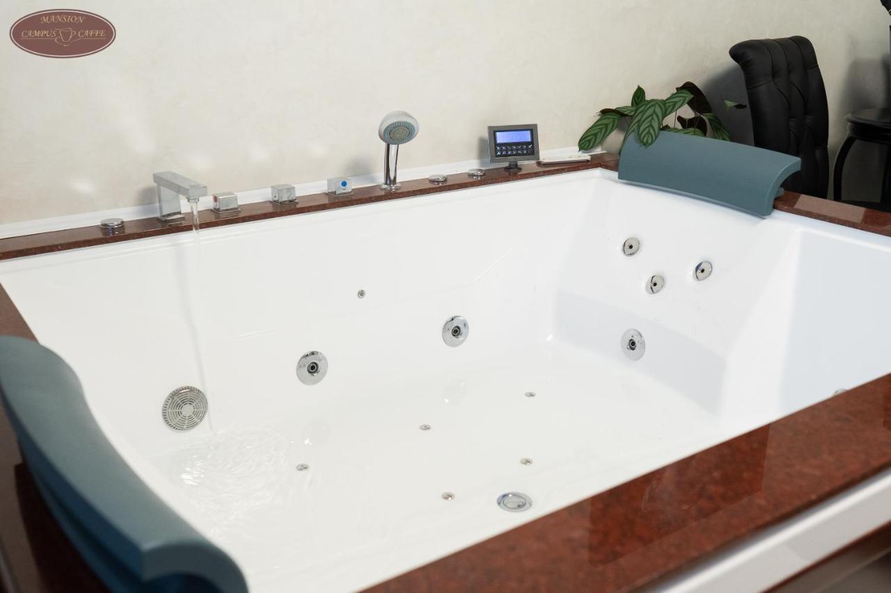 Campus Caffe Mansion Hotel Buzau Ngoại thất bức ảnh