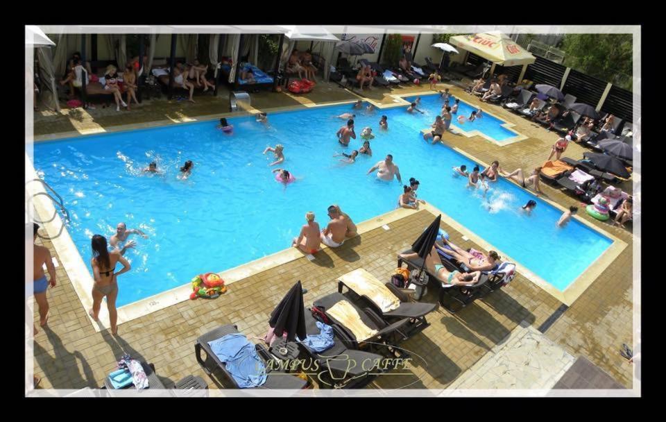 Campus Caffe Mansion Hotel Buzau Ngoại thất bức ảnh