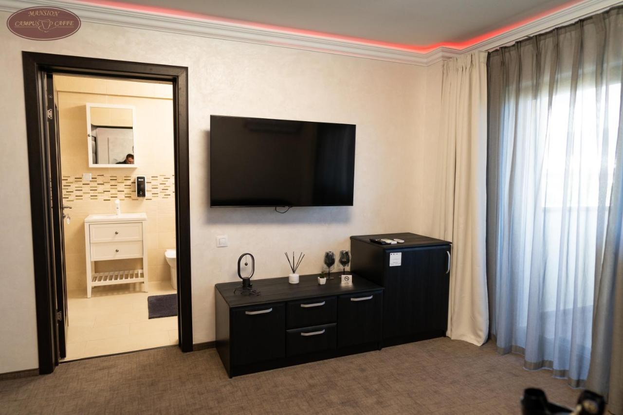 Campus Caffe Mansion Hotel Buzau Ngoại thất bức ảnh