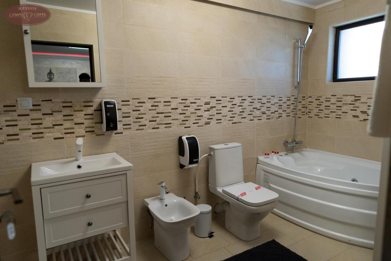 Campus Caffe Mansion Hotel Buzau Ngoại thất bức ảnh