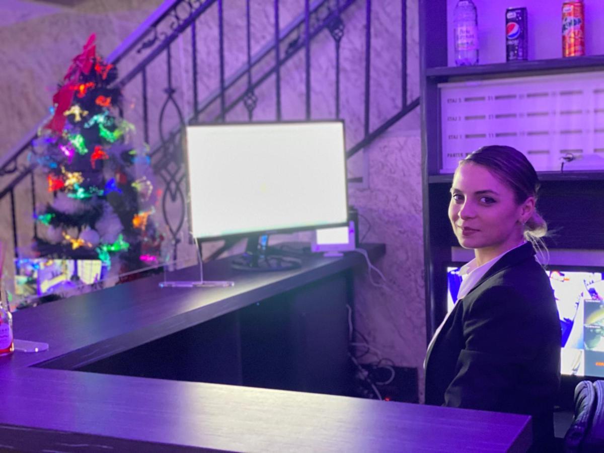 Campus Caffe Mansion Hotel Buzau Ngoại thất bức ảnh