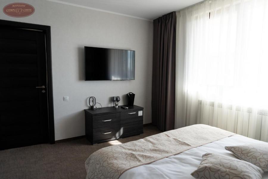 Campus Caffe Mansion Hotel Buzau Ngoại thất bức ảnh